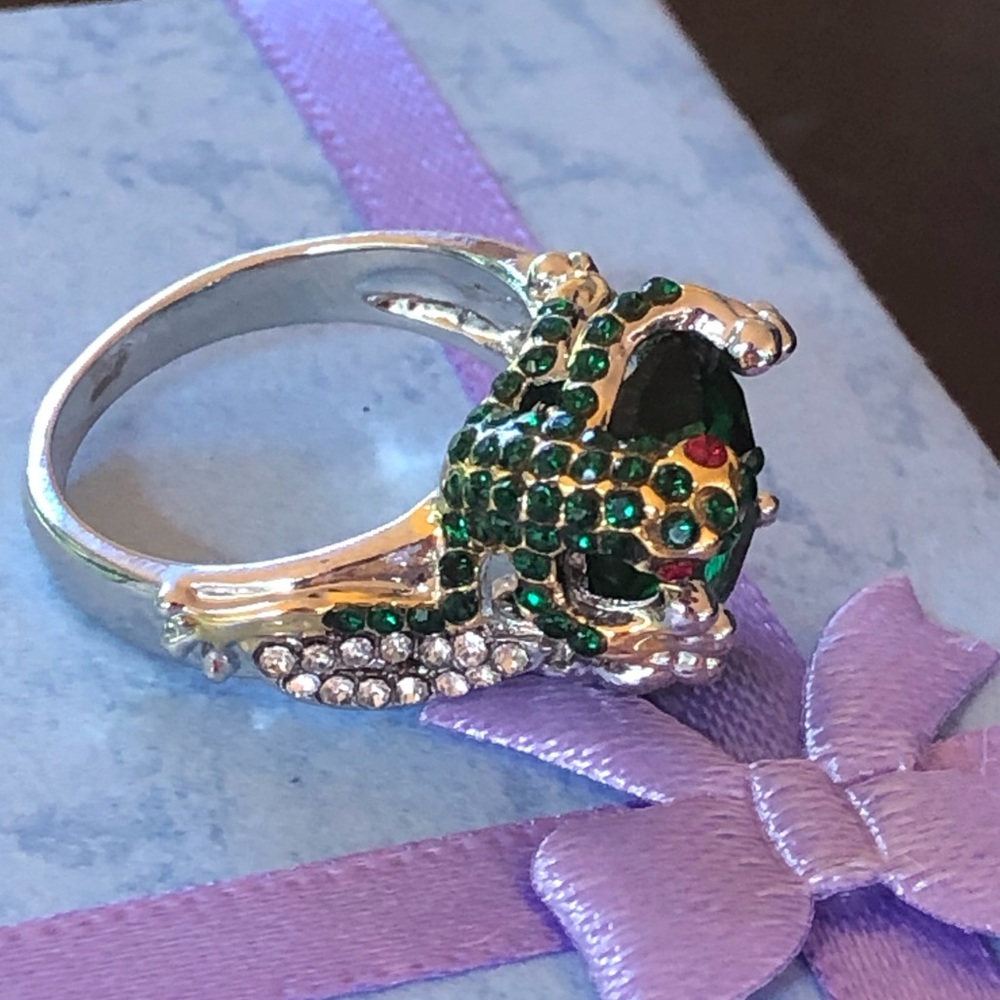 7.18 CT Gen* Tsavorite Chameleon/Lizard w/Gold Rin - Picture 6 of 8